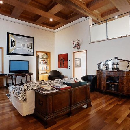 La Casa Del Fotografo Apartment Verona Bagian luar foto