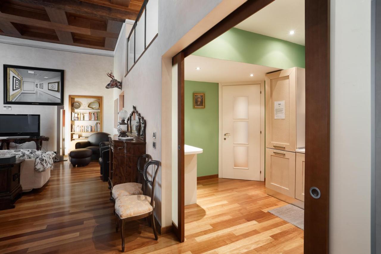 La Casa Del Fotografo Apartment Verona Bagian luar foto